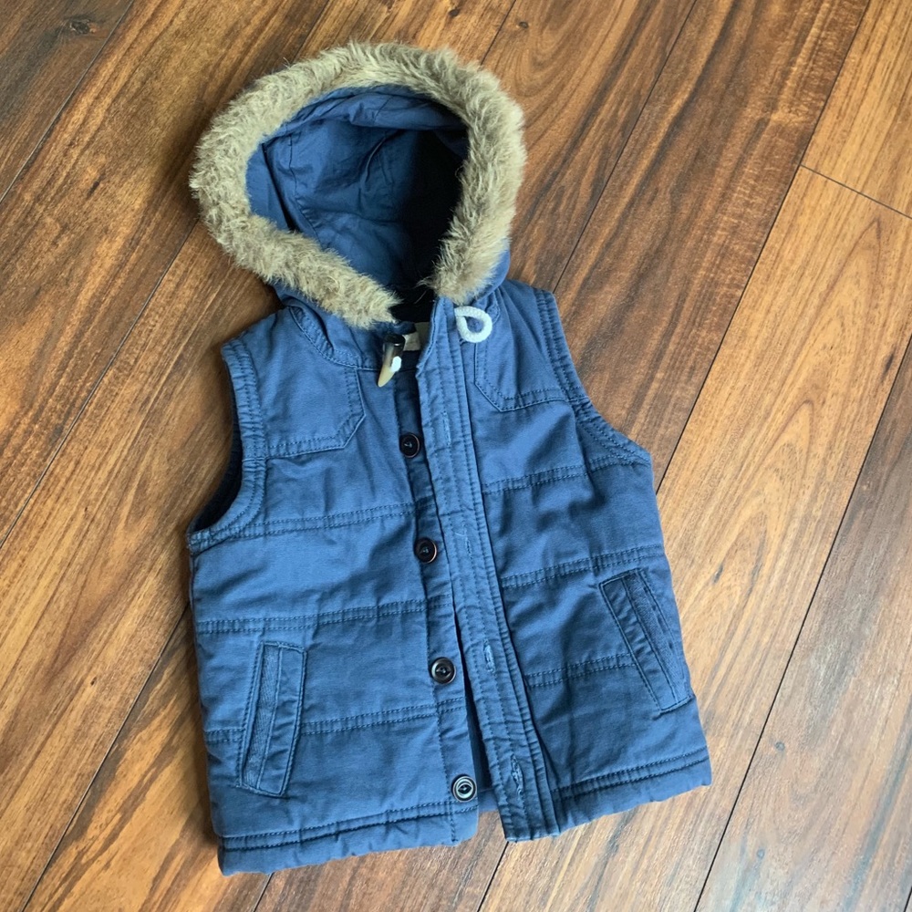 Eskimo toddler hooded vest & button down - Picture 3 of 7